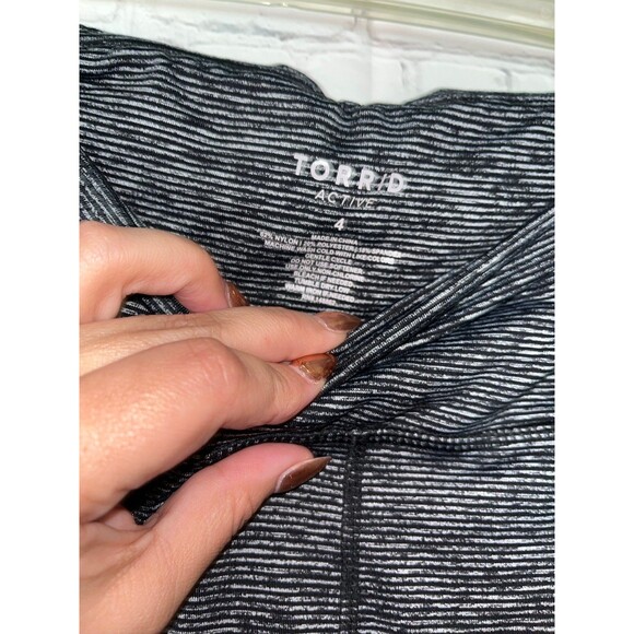 Torrid Active Black Gray Ombré Women's Workout Leggings Size 4 - Picture 4 of 4